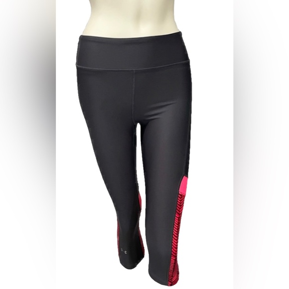 Under Armour HeatGear Compression Capri Leggings Small Gray Pink Pattern - Picture 2 of 7